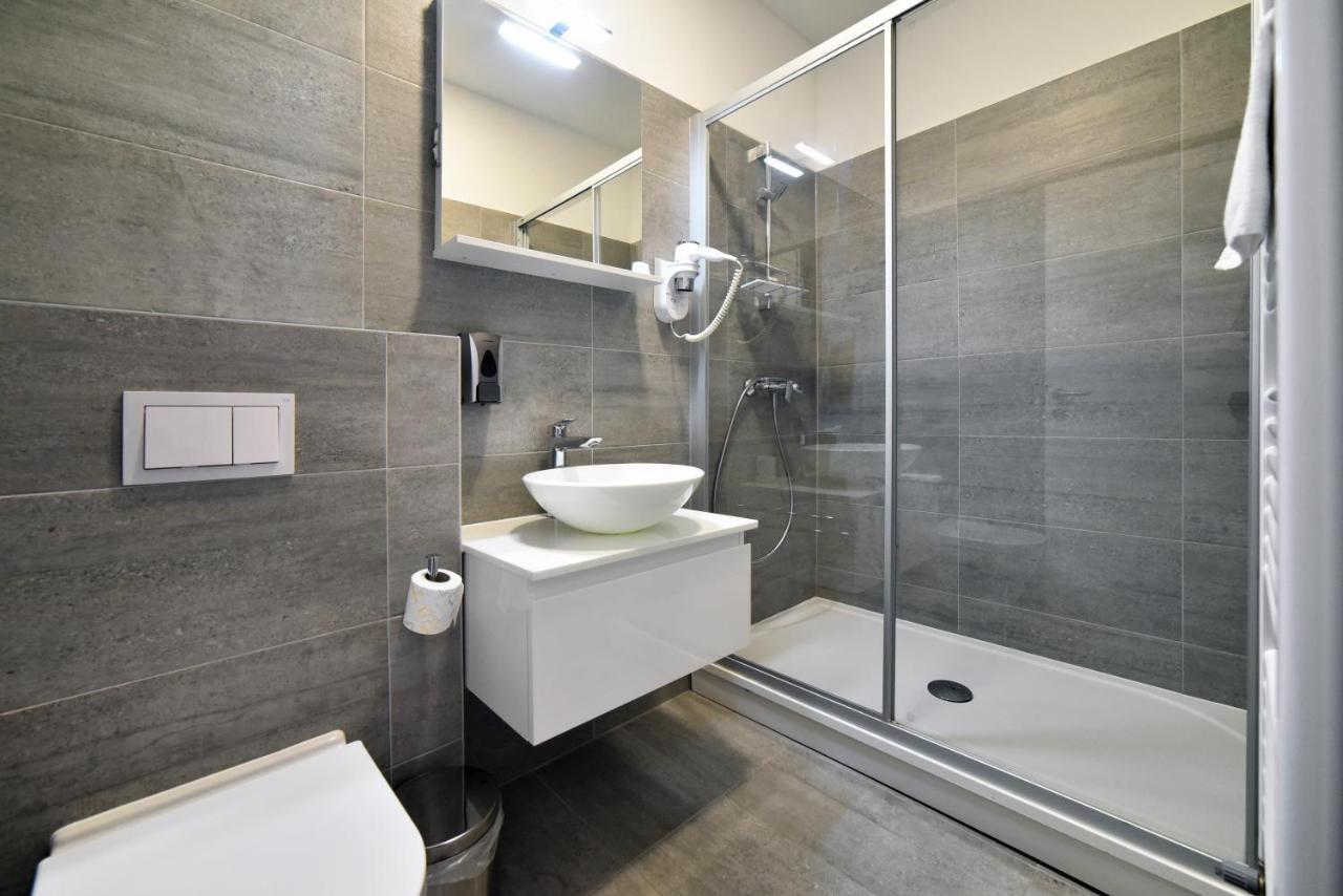 Deluxe Apartments Ria Zagreb Luaran gambar